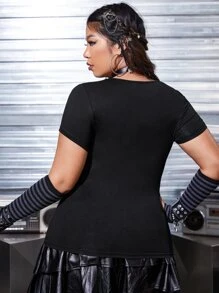 ROMWE PUNK 大碼鏤空肩部骷髏和翅膀印花上衣 - 黑色 - 查看 2