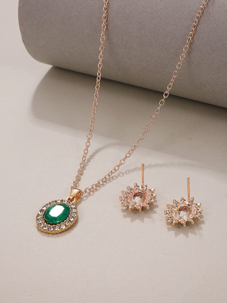 Rhinestone Oval Pendant Necklace & Stud Earrings
