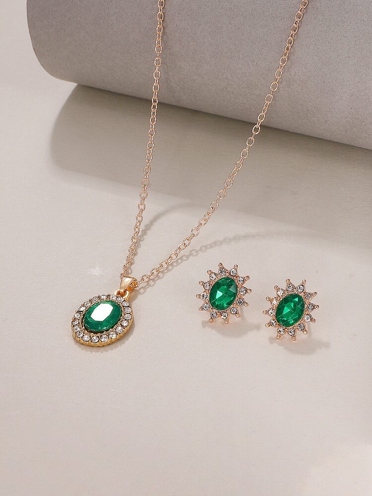 Rhinestone Oval Pendant Necklace & Stud Earrings