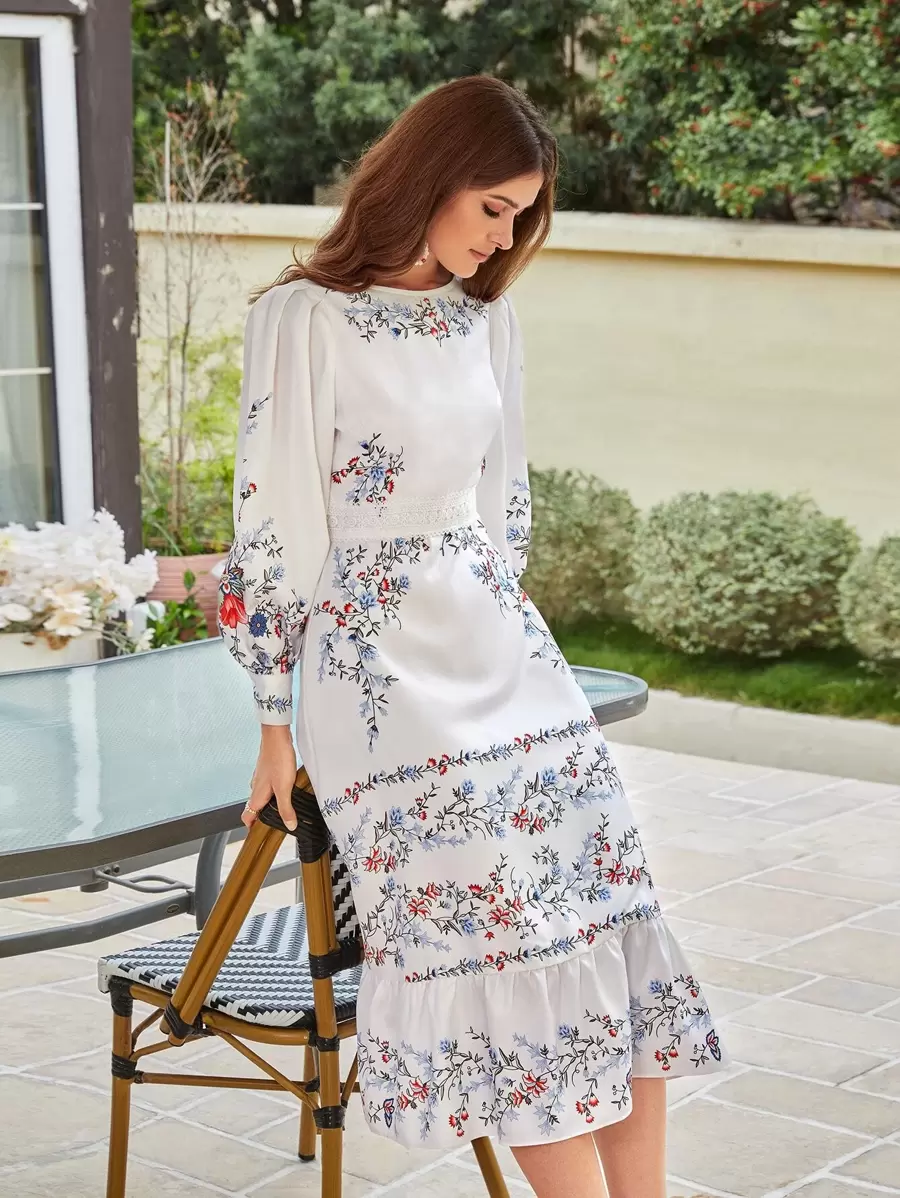 Mulvari Vestido floral con panel de encaje Guipure, manga farol y dobladillo con volantes - Blanco - Ver 1