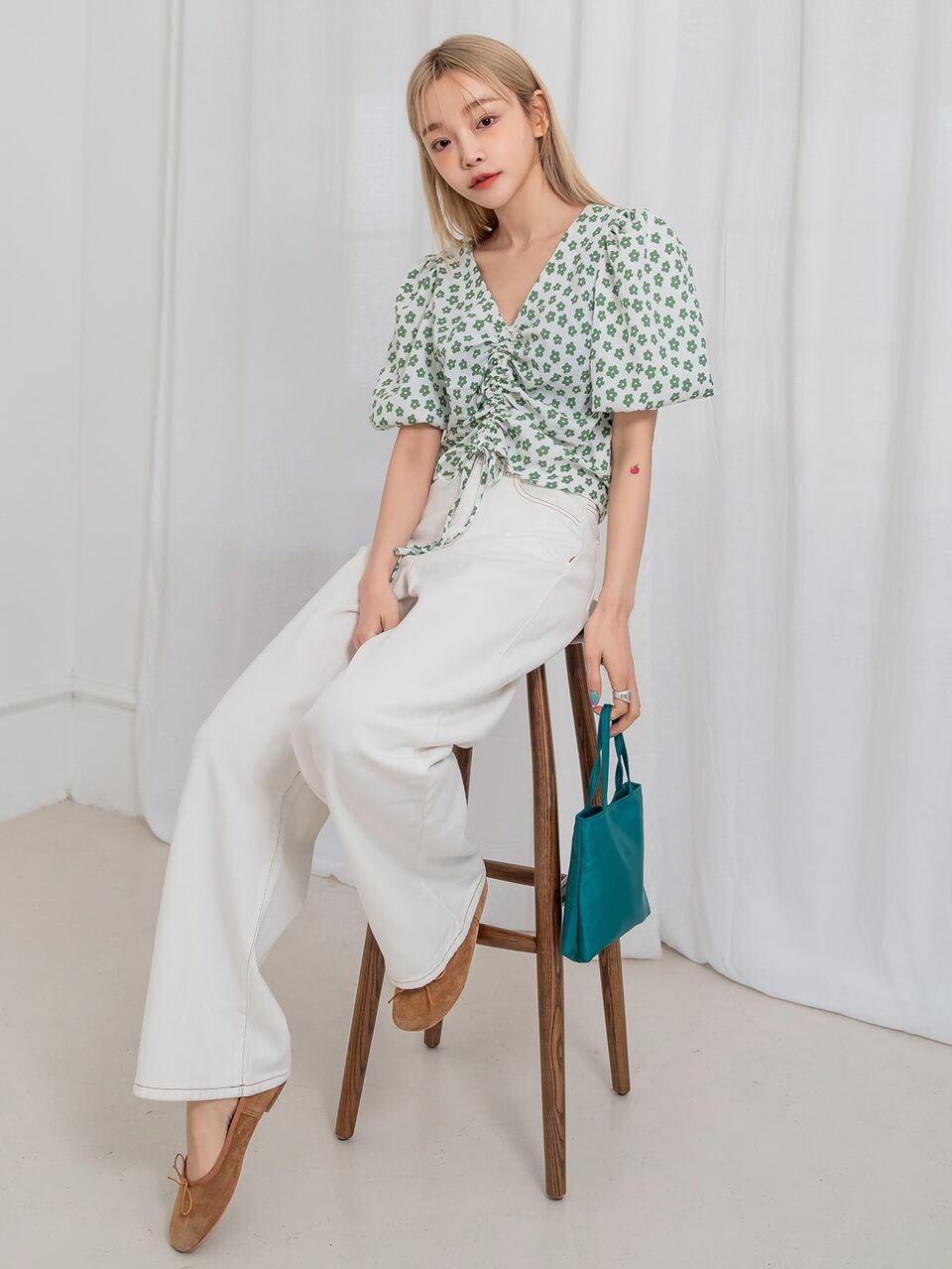 Allover Floral Print Puff Sleeve Drawstring Front Blouse
