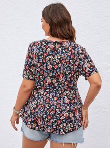 SHEIN LUNE 大碼滿版印花紐扣細節荷葉邊T恤 - 彩色 - 查看 2