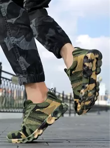Men Camo Pattern Breathable Running Shoes - Army Green - View 1