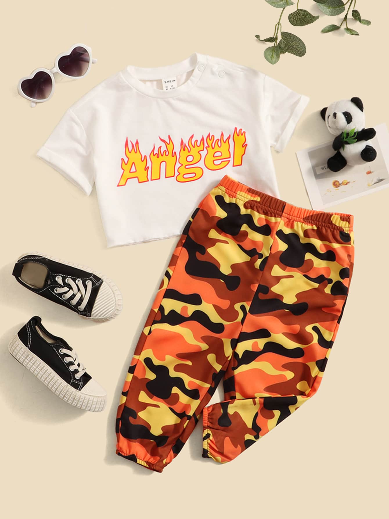 SHEIN Leap Crew Đứa bé gái Đồ họa Chữ cái Áo thun & Camo Quần short - Nhiều màu - Xem 1