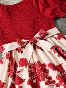SHEIN 女孩花卉圖案泡泡袖打褶腰帶傘狀洋裝 - 彩色 - 查看 4