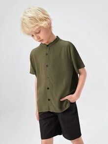 SHEIN 男孩小高領前紐扣襯衫和短褲套裝 - 軍綠色 - 查看 4