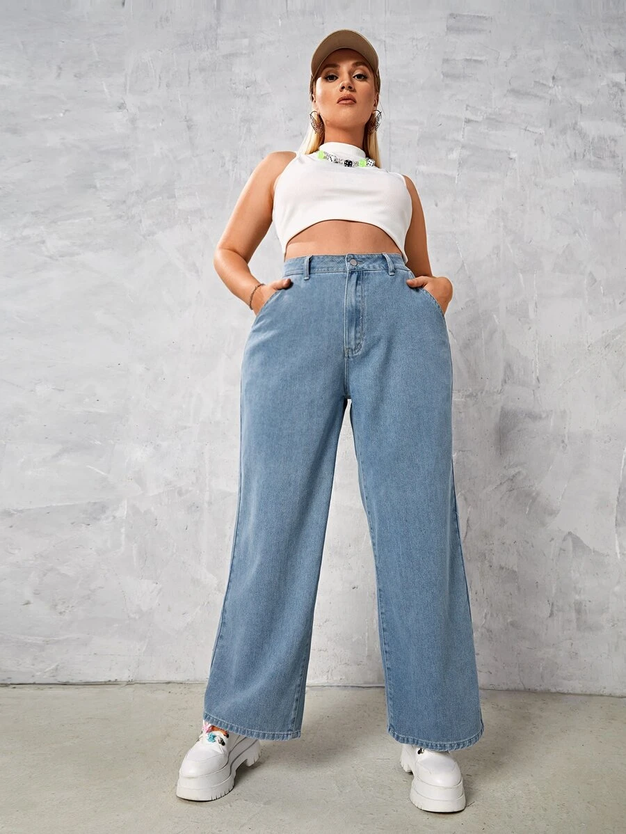 Plus High Waist Slant Pocket Jeans - Light Wash - View 1