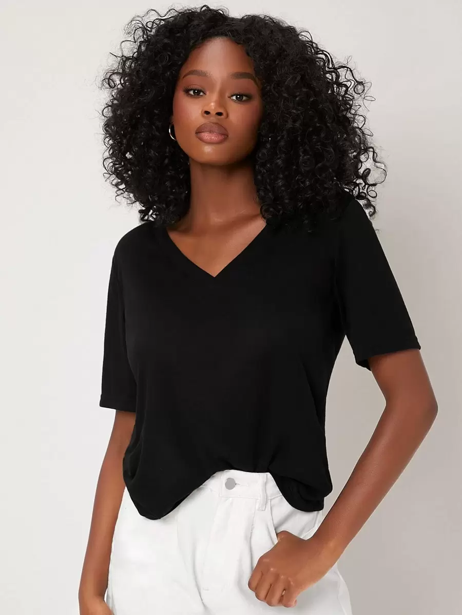 SHEIN BASICS Однотонна футболка з V-подібним вирізом - Чорний - Переглянути 1