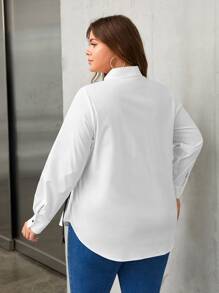 Mulvari Áo sơ mi Plus Size Thắt nơ trước Nút phía trước Con số Giải trí - trắng - Xem 2