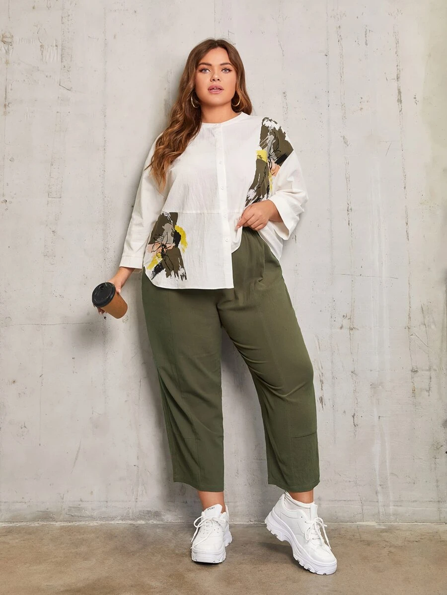 SHEIN Essnce Conjunto pantalones con top con estampado de dibujo bajo asimétrico - Multicolor - Ver 1