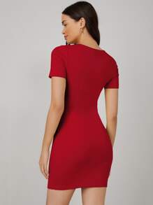SHEIN BASICS Vestido mini ajustado de mujer de manga corta y cuello redondo de unicolor - Rojo - Ver 2