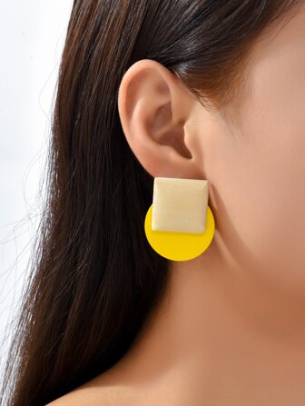 Geometric Decor Stud Earrings