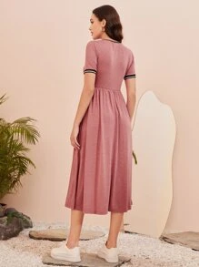 Mulvari 撞色滾邊字母和花卉圖案連衣裙 - 藕粉色 - 查看 2