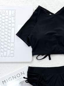 SHEIN Swim Conjunto de bikini unicolor Camiseta de manga corta con cordones en la espalda y traje de baño de 2 piezas con parte inferior de talle alto con cordón - Negro - Ver 4