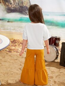 SHEIN 少女花卉及標語圖形露肩T恤和褶邊褲