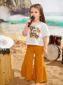 SHEIN 少女花卉及標語圖形露肩T恤和褶邊褲