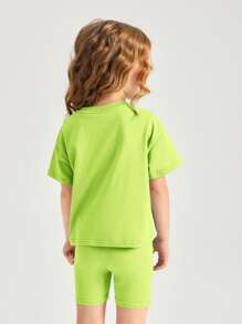 SHEIN Kleines Mädchen Neon Limone Drop Schulter Top & Biker Shorts Set