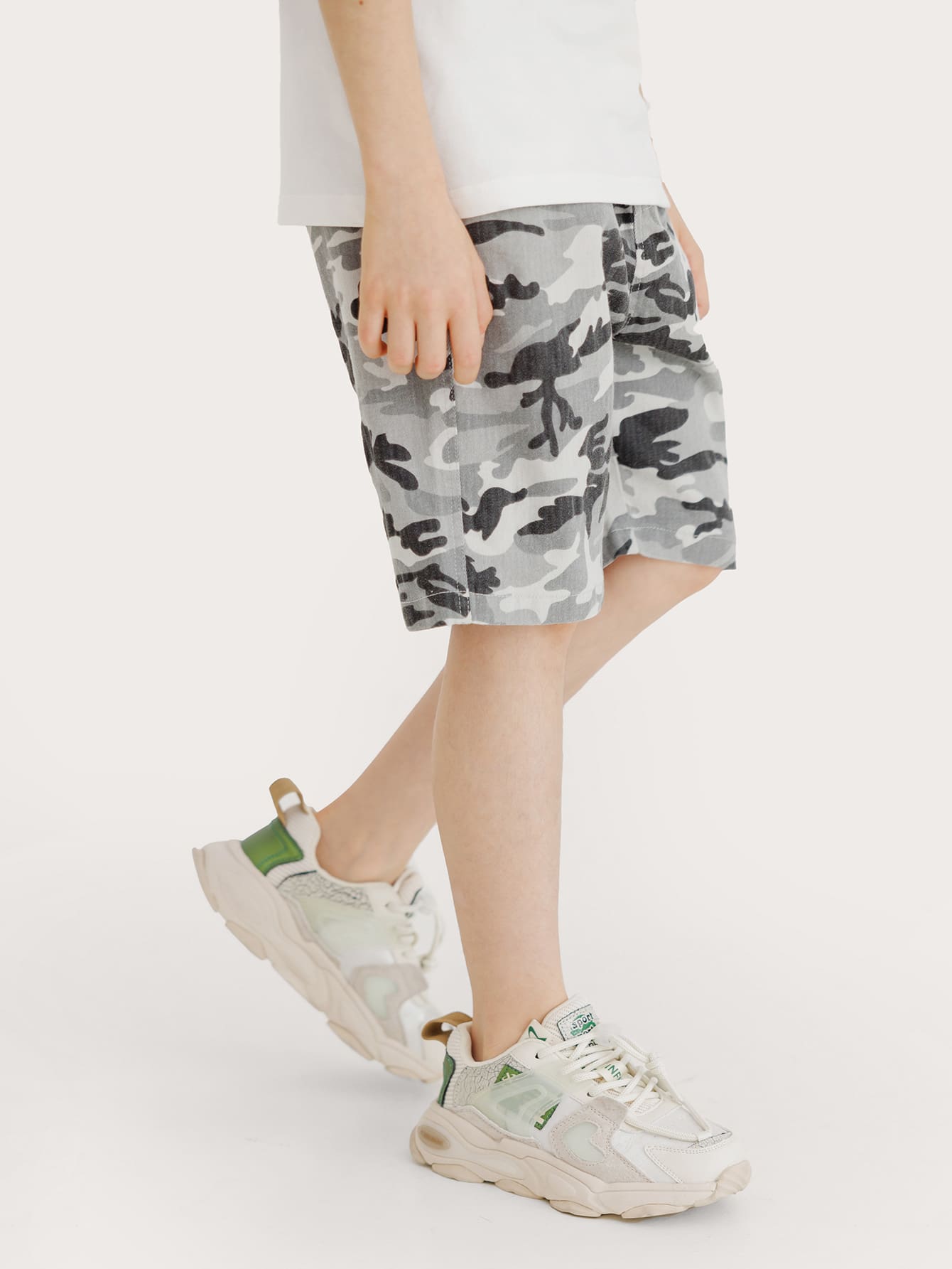 Niños Shorts con estampado de camuflaje de cintura con cordón - Multicolor - Ver 1