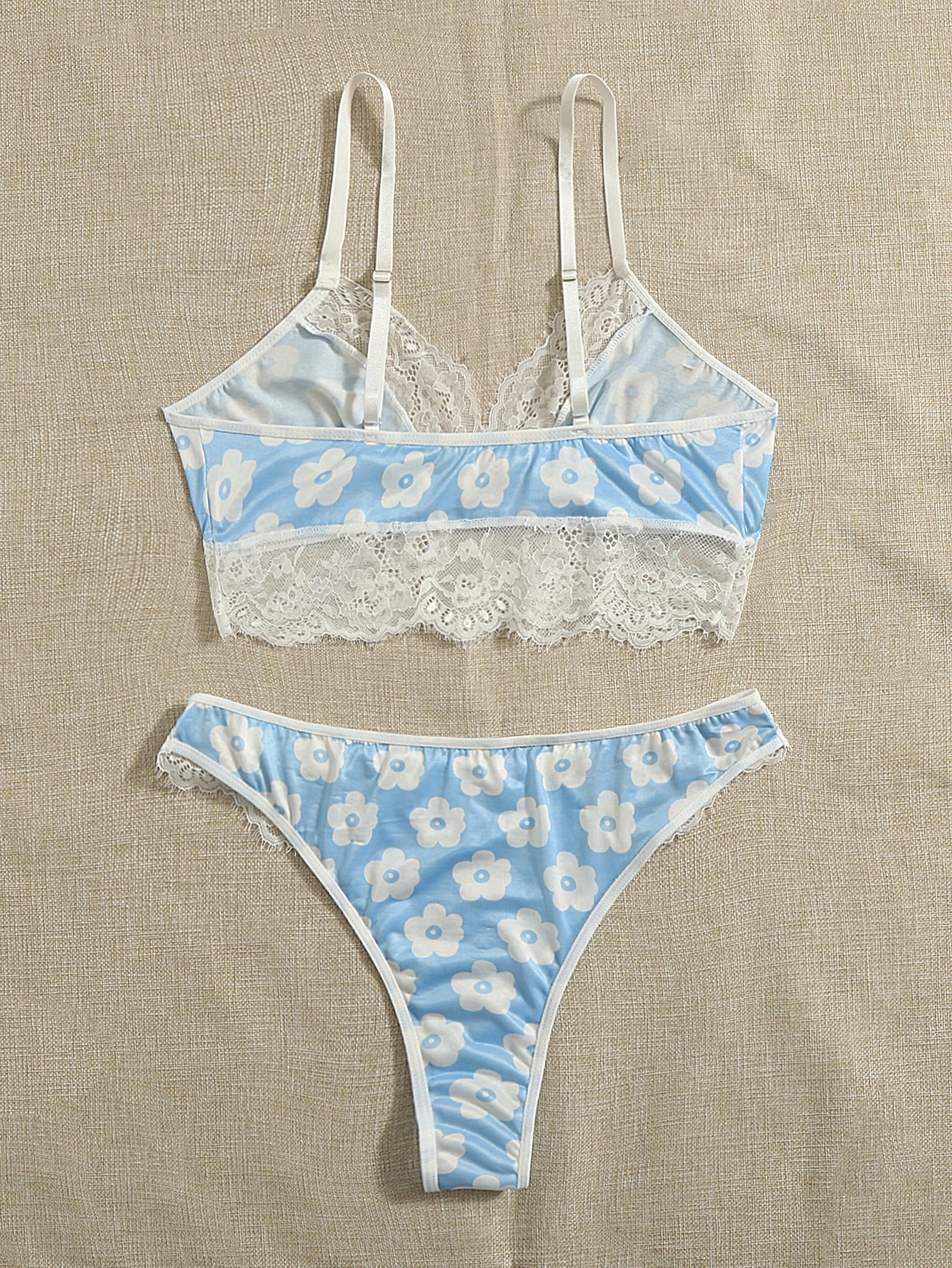 Miniatura 2 de Set de lencería con estampado floral ribete con encaje de malla Azul y blanco