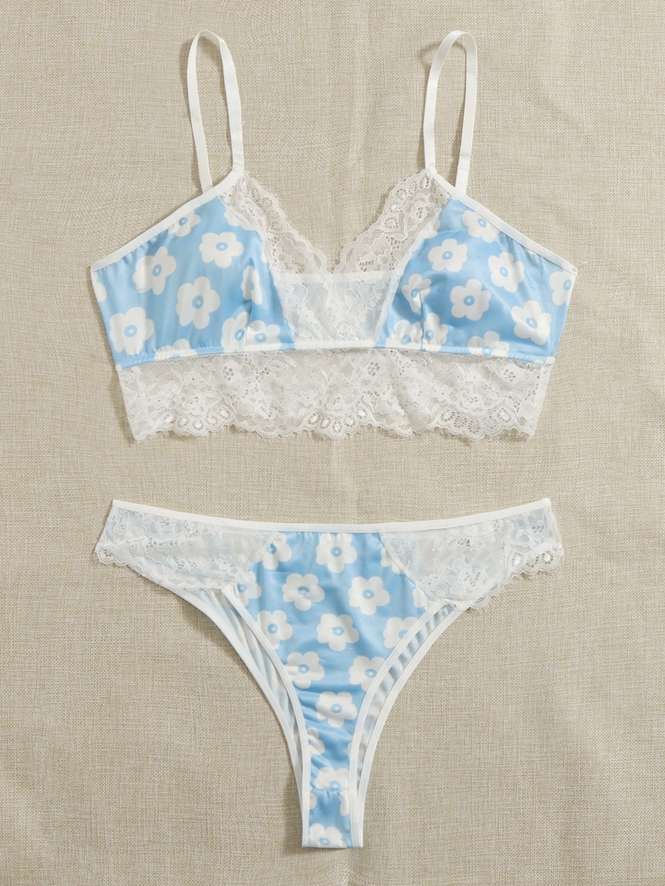 Miniatura 4 de Set de lencería con estampado floral ribete con encaje de malla Azul y blanco