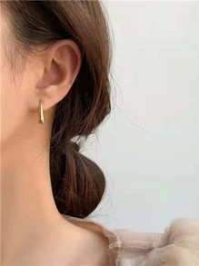 Minimalist Metal Earrings - Yellow Gold - View 1