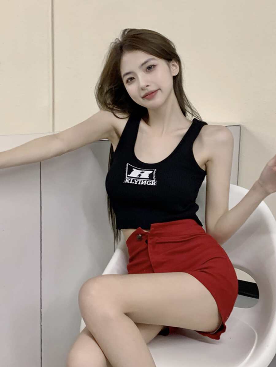 Letter Pattern Crop Knit Tank Top - Black - View 1