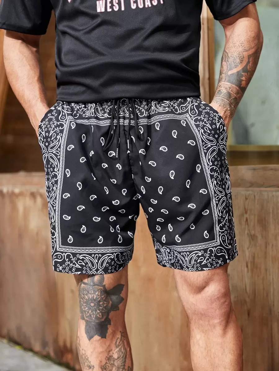 Manfinity RSRT Men Plus Loose Fit Paisley Print Slant Pocket Shorts - Black and White - View 1