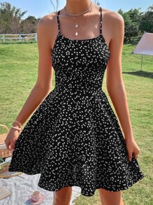 Soleia 紙屑愛心圖案十字交叉後背繫帶吊帶洋裝 - 黑色 - 查看 3