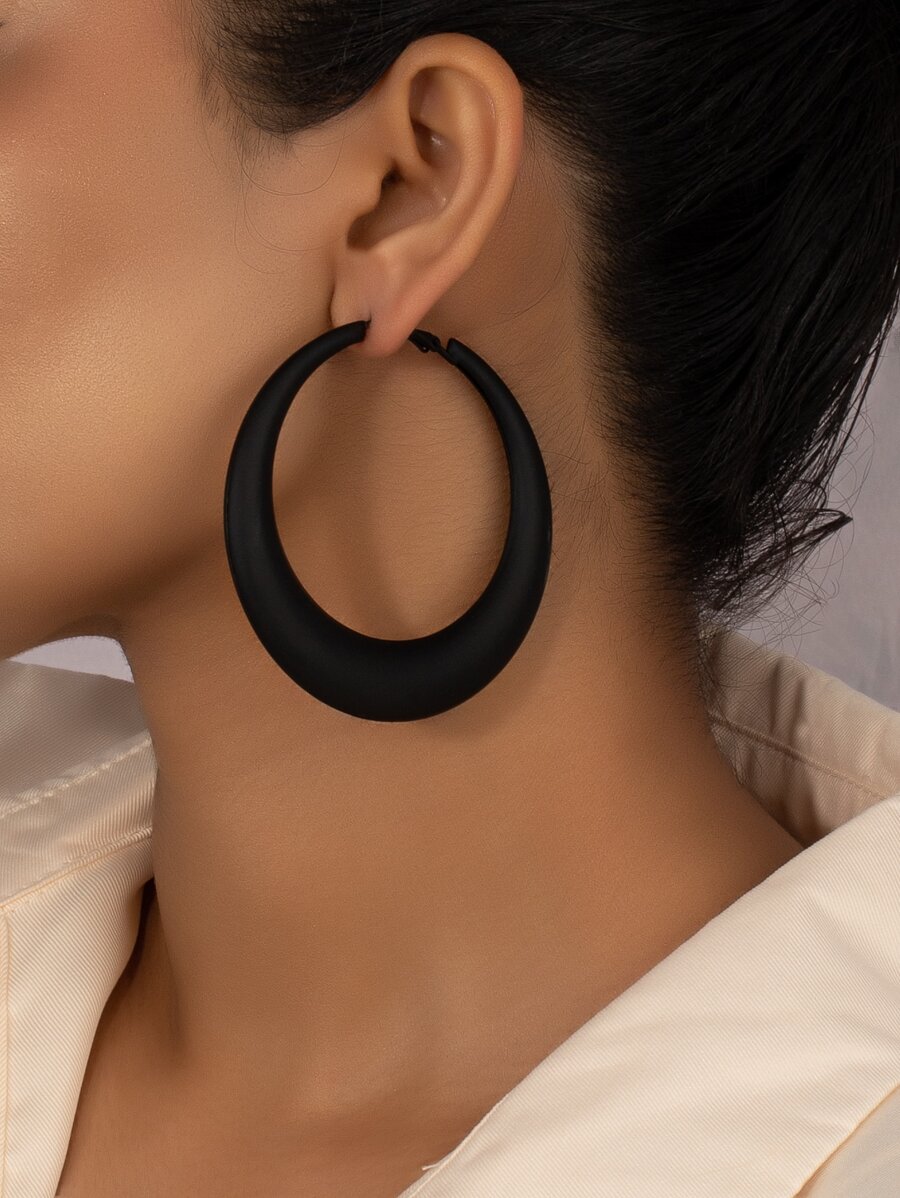 1 Pair Women's Best Selling Hollow Charm Oversized Printed Enamel Earrings, Daily Wear - Black - View 1