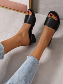 女士黑色休閒舒適時髦涼鞋,配有性感高跟厚跟,適合沙灘和夏季穿著