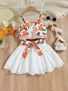 SHEIN Young Girl Floral Print Guipure Lace Panel Cami Top & Belted Schiffy Skirt