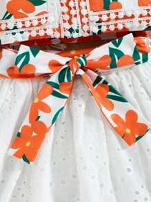 SHEIN Young Girl Floral Print Guipure Lace Panel Cami Top & Belted Schiffy Skirt