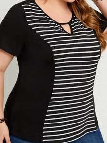 EMERY ROSE 夏季加大条纹锁孔领 T 恤 - 黑與白 - 查看 4