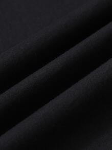 Manfinity Hypemode Men Japanese Letter And Figure Graphic Tee - Black - View 3