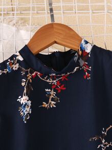 SHEIN Niñas Vestido con cinturón con estampado floral ribete con fruncido fruncido - Azul Marino - Ver 3