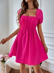 Vestido de cuello cuadrado pecho con fruncido con fruncido con cordón trasero