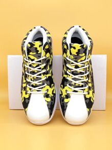 Men Camo Graphic Lace-up Front Basketball Shoes - Multicolor - View 3
