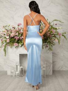 Vestido bajo con abertura de espalda abierta de satén - Celeste - Ver 2