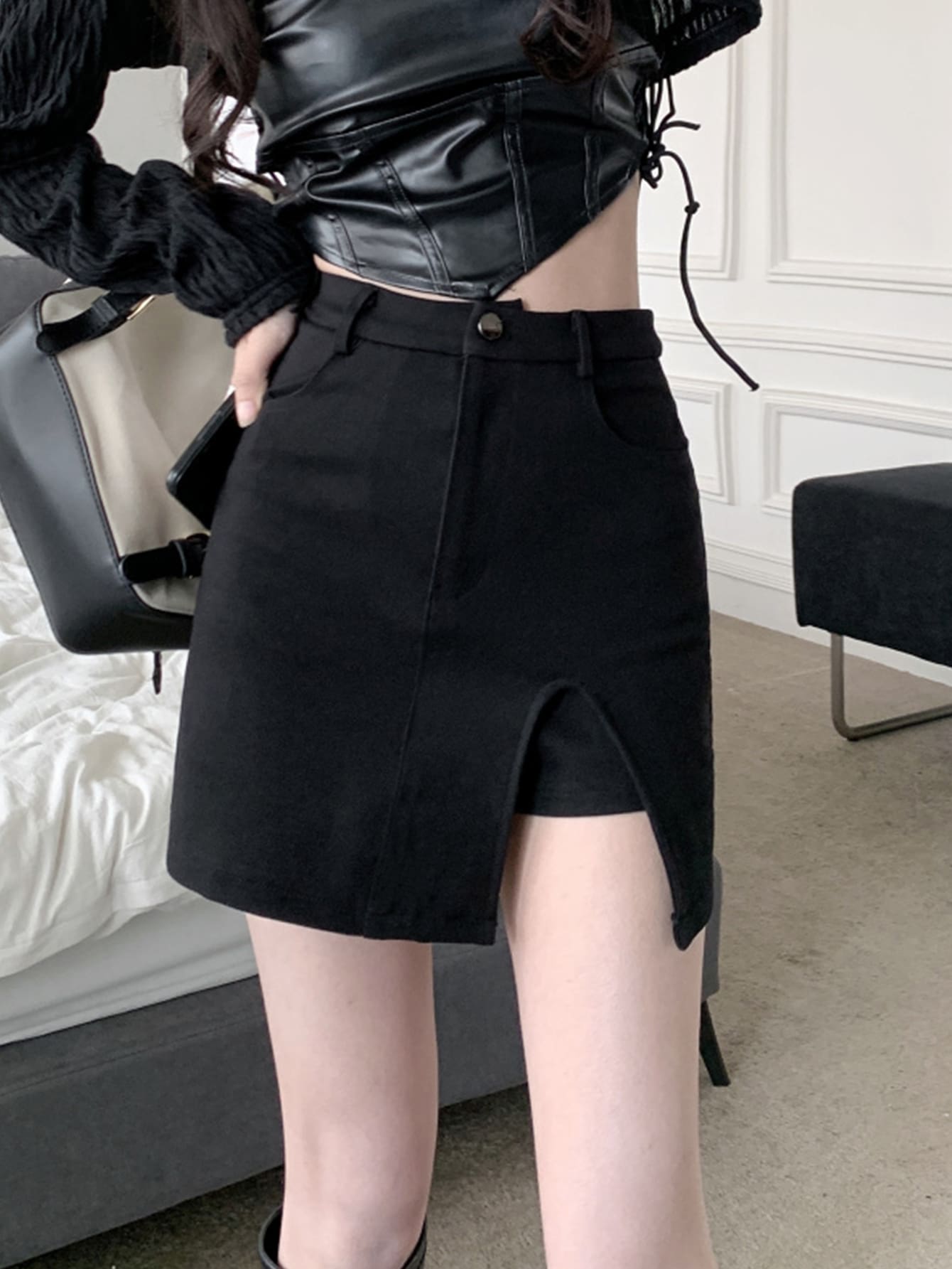 Shorts unicolor bajo con abertura culottes - Negro - Ver 1