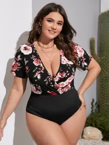 SHEIN Privé 大碼印花交疊領連身背心