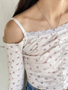 DAZY Fruit Print Eyelet Embroidery Ruched Lace Trim Cold Shoulder Tee - Beige - View 4