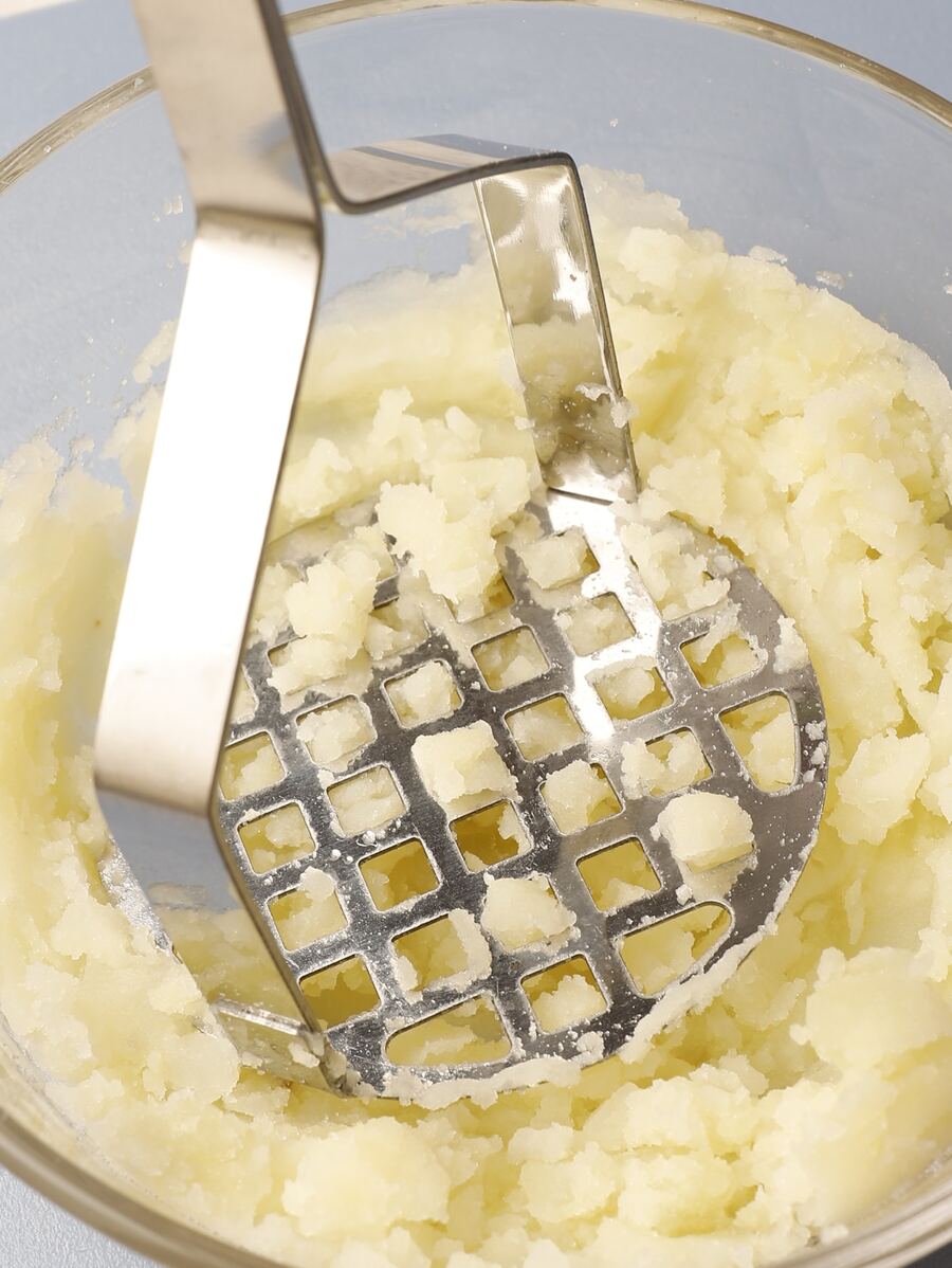 1pc Stainless Steel Potato Masher, Simple Kitchen Tool For Mashed Potato - Silver - View 1