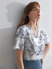 MOTF PREMIUM SILK PRINTED FLUTTER SLEEVE TOP - Multicolor - View 2