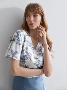 MOTF PREMIUM SILK PRINTED FLUTTER SLEEVE TOP - Multicolor - View 5