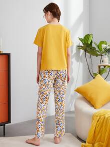 SHEIN Unity 口袋貼布T恤和印花長褲睡衣套裝 - 彩色 - 查看 2