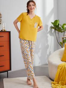 SHEIN Unity 口袋貼布T恤和印花長褲睡衣套裝 - 彩色 - 查看 5