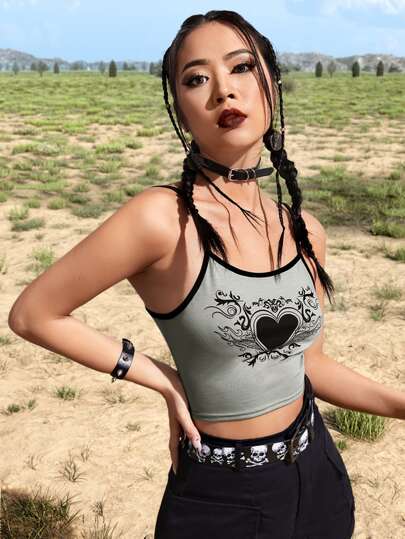 Goth Cami corto con estampado de corazón ringer