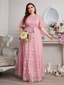 SHEIN Belle 大碼滿身花卉刺繡蝴蝶袖覆蓋蕾絲腰帶伴娘連衣裙 - 藕粉色 - 查看 5