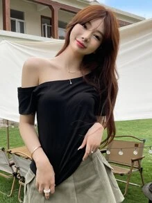 DAZY Solid Asymmetrical Neck Tee - Black - View 6