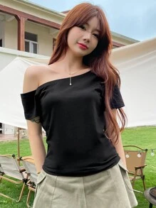 DAZY Solid Asymmetrical Neck Tee - Black - View 8